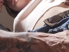 Amateur, Entre bastidores, Culo grande, Verga grande, Mamada, Cornudo, Semen en la boca, Corridas