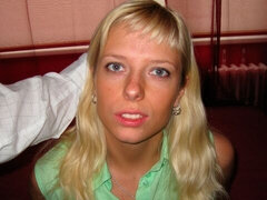 Amatør, Blondine, Pik sutte, Hundestilling, Naturlige bryster, Mager, Teenager, Bryster