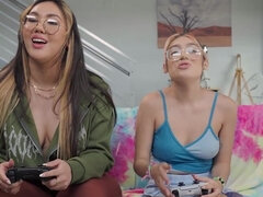 Kisbaba, Tekintélyes didik, Gesztenyebarna, Női, Ujjazás, Maszti, Orgazmus, Begyek