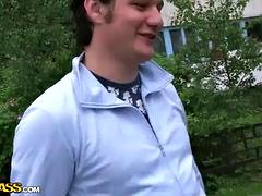 Mačiatko, Kuřba, Auto