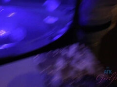 Amatéři, Koupelna, Kuřba, Boty, Přítelkyně, Masturbace