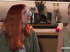 Enthousiasteling, Blond, Hardcore, Hd, Zoenen, Lesbisch, Natuurlijk, Natuurlijke tieten