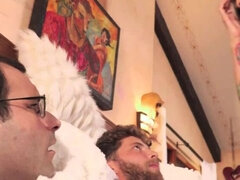 Azijci, Velike joške, Medrasni seks, Trojček