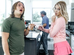 18 éves, Hatalmas hátsó, Monumentális dákó, Szőke, Kutya póz, Természetes mellek, Tini, Begyek