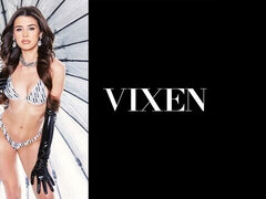 Gros cul, Grosse bite, Brunette brune, En levrette, Fille latino, Seins naturels, Adolescente, Nénés