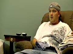 Handsome amateur Jeremy Raw breeds with mature man after blowjob