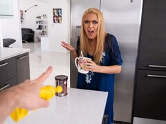 Μεγάλος κώλος, Μεγάλα βυζιά, Συνελήφθη, Σε στάση σκύλου στα τέσσερα, Ώριμη γυναίκα, Πρώτου προσώπου, Ξυρισμένη, Απογύμνωση