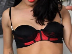 Bundão, Erótico, Lingerie, Mãe gostosa, Tatuagem, Tetas