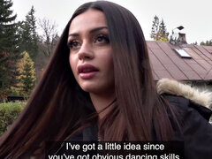 18 let, Velký zadek, Brunetka, Na pejska, Peníze, Různé pohledy, Tanga, Kozičky