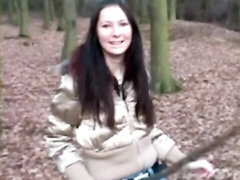 Suihinotto, Ruskeahiuksinen, Käsihoito, Ulkona, Pikkarit, Näkökulma pov, Ajeltu, Tissit