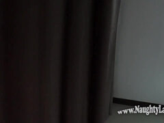 Peitos grandes, Morena, Peituda, Exibicionismo, Mãe gostosa, Melharucos naturais, Ao ar livre cartaz de rua outdoor, Tetas