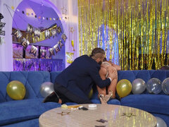 아메리카인, 큰 가슴, 드레스, 힐, 파티, 피어싱, 문신, 단단한