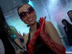 Popó, Eszetlen, Csoport, Kézimunka, Kőkemény, Meztelen, Orgia, Begyek