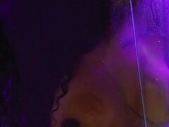 18 ans, Amateur, Noire, Sucer une bite, Chatte, Douche, Tabou, Adolescente