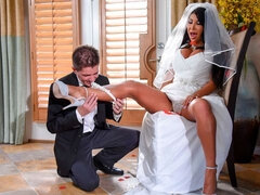 Arsch, Wohlbeleibte schöne frauen, Grosser arsch, Grosse titten, Blasen, Braunhaarige, Milf, Rasiert