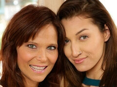 Culo, Tette grandi, Toccando, Baciando, Lesbica, Masturbazione, Mamma che vorrei scoparmi, Tette naturali