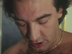 In den arsch, Grosser schwanz, Blasen, Braunhaarige, Europäisch, Aufs gesicht abspritzen, Flotter dreier, Vintage