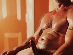 Velké péro, Stříkání spermatu, Táta, Gay, Homemade, Masturbace, Sólo, Tetování