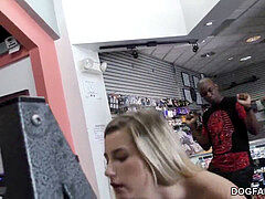 Stor pik, Sort, Pik sutte, Sædskud, Komme på ansigtet, Ærehul, Lille kvinde