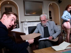バック, 目瞪口呆, 手コキする, オナニー, 赤毛, 女子高生, スカート, ストリッピング