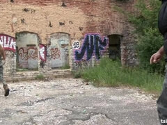 Stříkání spermatu, Dominace, Hardcore, Nahé, Venku, Pissing, Drsné akce, Sprcha