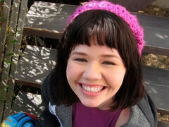 Velké péro, Kuřba, Brunetka, Na pejska, Různé pohledy, Krátké vlasy, Vyhublá, Teenka