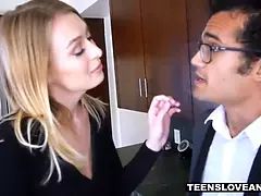 Blondie teenage Natalia Starr gets deep anal