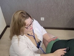 Mooie dikke vrouwen, Mollig, Sperma shot, Arts, Handbeurt, Latex, Tepels, Tietenklus