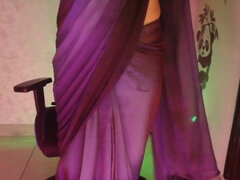 Check out Komalika24_3, the Indian hottie who's ready to ride!