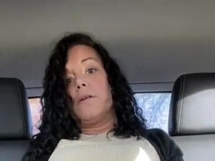 Brunetka, Erotika, Hd, Mamina, Nohavičky, Na verejnosti, Sólo, Hračky