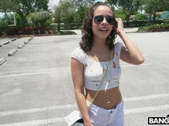 Enthousiasteling, Pijpbeurt, Autobus, Sperma in mond, Sperma shot, Hondjeshouding, Hd, Slikken