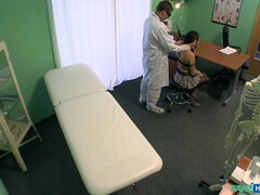 Amatør, Doktor, Massage, Kontor, Fisse, Sprøjter, Uniform, Snugkigger