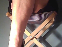 Strong heel tapping makes calves jiggling