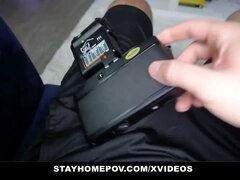 Blondine, Blasen, Bekleidet, Schwanz, Aufs gesicht abspritzen, Fingern, Handjob, Hd