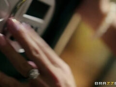 Makeup Ass w Criminal Mastermind Abigail Mac