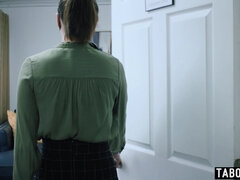 Velike joške, Rjavolaska, Prstni, Lezbijke, Lizanje, Naravne joške, Pisarna, Muco