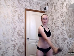 Amatorka, Blondynka, Palcówka, Hd, Bielizna, Masturbacja, Majtki, Solo