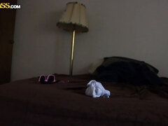 Braunhaarige, Lingerie, Masturbation, Piercing