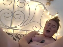Enthousiasteling, Brits, Ondergoed, Orgasme, Slet, Tiener, Tieten likken, Vibrator