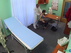 Mamada, Corridas, Médico, Penetracion con dedos, Lamidas, Enfermera, Coño, Uniforme