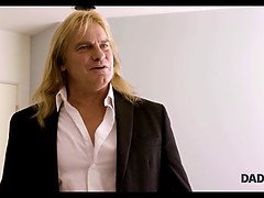 Kauniit, Blondi, Isä, Kyrpä, Hd, Selkäsauna, Pillu, Teini