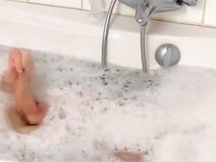Любители, Ванна, Фетиш, Мастурбация, Соло