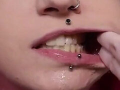 Amateur, Sucer une bite, Gode, Fétiche, Piercing, Tatouage
