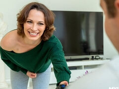 Enthousiasteling, Grote kont, Pijpbeurt, Hondjeshouding, Harig, Mager, Tiener, Tieten likken