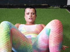 Gros cul, Gros seins, Sucer une bite, Tir de sperme, En levrette, Hd, Seins naturels, Rasée