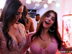 Υπνοδωμάτιο, Μαύρος, Ξανθιά, Μελαχροινή, Φόρεμα, Ομάδα, Διαφυλετικό, Φιλί