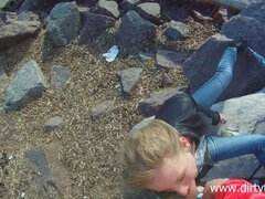 Enthousiasteling, Blond, Pijpbeurt, Brillen, Buiten, Gezichtspunt, Roodharige vrouw, Tiener