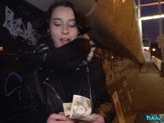 Kuřba, Auto, Dávení penisem, Na veřejnosti, Pička, Vyhublá, Teenka, Kozičky