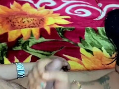 Amatör, Avsugning, Fingering, Indisk, Kysser, Bröstvårtor, Fitta, Tajt