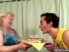 Zadok, Blondína, Prsnatá, Masturbácia, Dospelé, Mamina, Pička, Realita